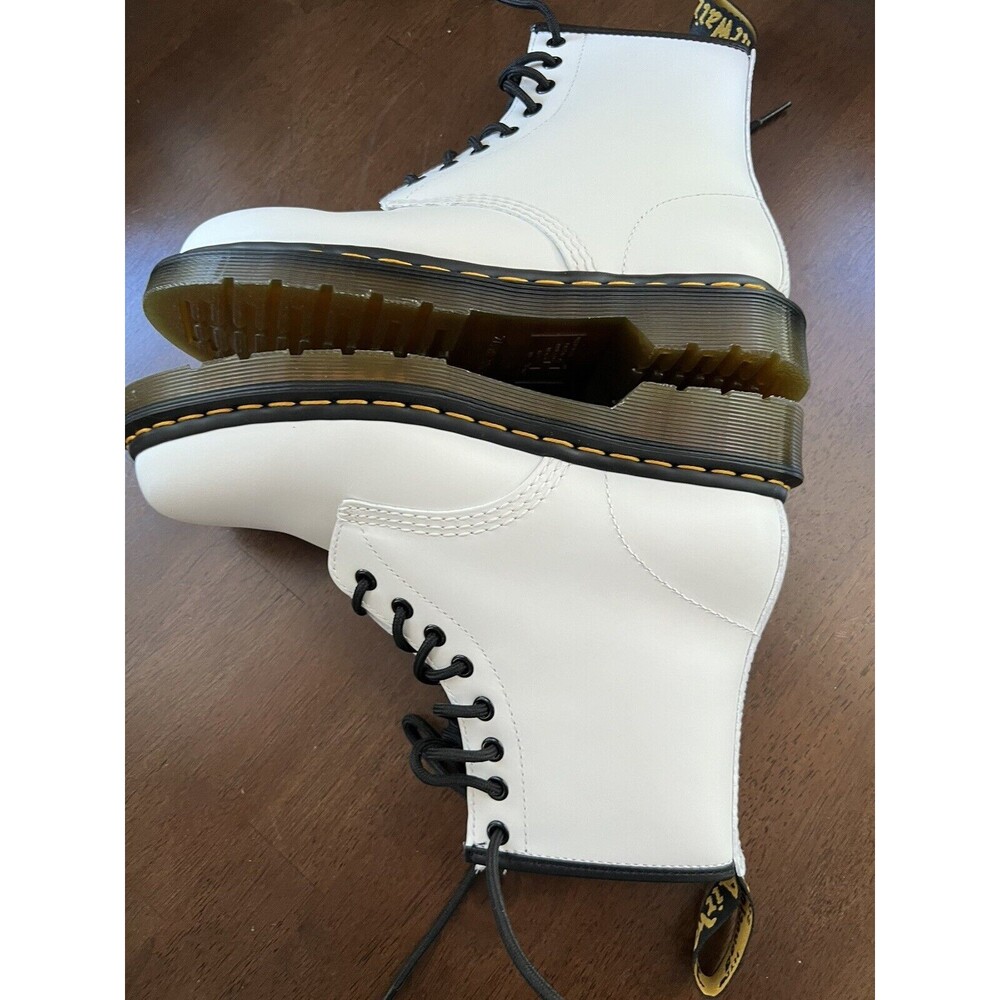Sold Dr. Martens 1460 Smooth Leather Lace Up Boots In White Size 39 - Picture 6 of 12